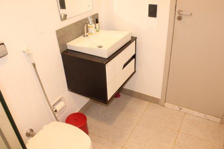 Casa de condomínio para alugar com 180m², 2 quartos e 2 vagas Casa de condomínio para alugar com 180m², 2 quartos e 2 vagasBanheiro