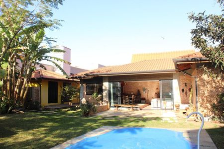 Casa de condomínio para alugar com 180m², 2 quartos e 2 vagas Casa de condomínio para alugar com 180m², 2 quartos e 2 vagasÁrea Externa