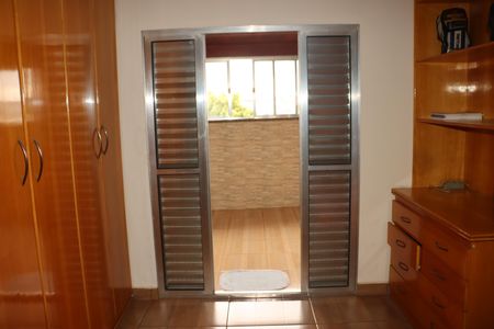 Casa à venda com 3 quartos, 277m² em Jardim Tiete, São Paulo
