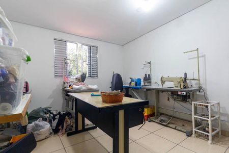 Quarto 2 de casa à venda com 5 quartos, 232m² em Jardim Maringa, São Paulo