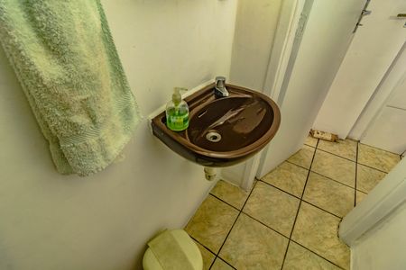 Área externa de casa à venda com 2 quartos, 150m² em Jardim Itacolomi, São Paulo