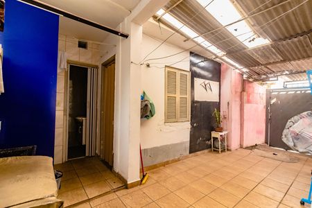 Área externa de casa à venda com 2 quartos, 150m² em Jardim Itacolomi, São Paulo