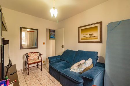 Sala de casa à venda com 2 quartos, 150m² em Jardim Itacolomi, São Paulo