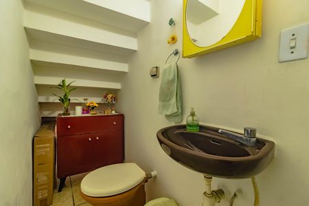 Área externa de casa à venda com 2 quartos, 150m² em Jardim Itacolomi, São Paulo