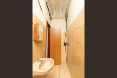 Banheiro Social de casa para alugar com 1 quarto, 50m² em Xaxim, Curitiba
