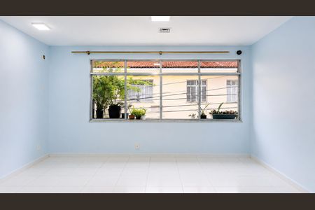 Sala de casa de condomínio à venda com 2 quartos, 80m² em Santa Rosa, Niterói