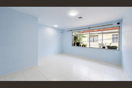 Sala de casa de condomínio à venda com 2 quartos, 80m² em Santa Rosa, Niterói