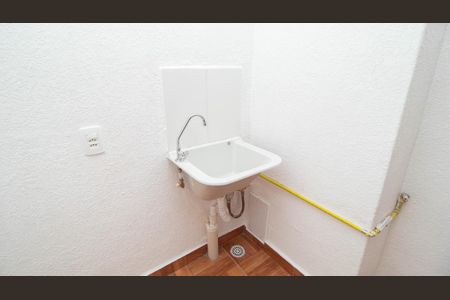 Área de serviço de apartamento para alugar com 2 quartos, 38m² em Fazenda da Juta, São Paulo