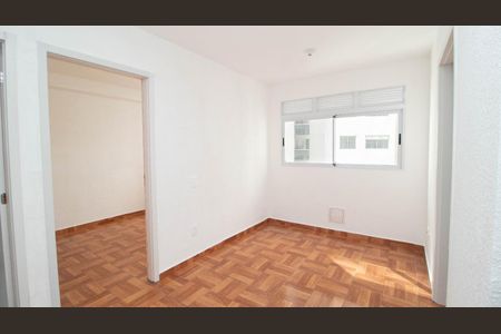 Sala de apartamento para alugar com 2 quartos, 38m² em Fazenda da Juta, São Paulo