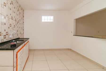 Cozinha de casa para alugar com 1 quarto, 50m² em Jardim Brasil (zona Norte), São Paulo