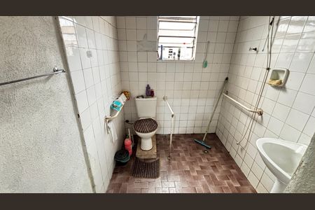 Banheiro 1 de casa à venda com 2 quartos, 150m² em Vila Linda, Santo André