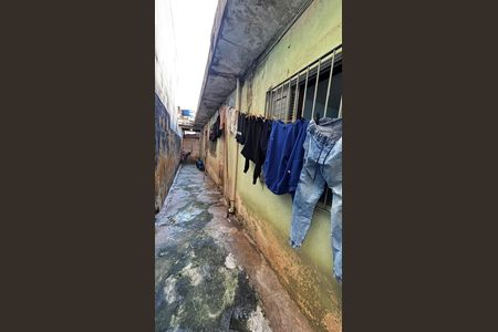 Corredor - Quintal de casa à venda com 2 quartos, 150m² em Vila Linda, Santo André
