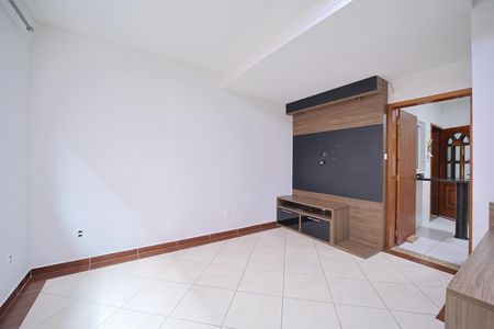 Casa de Condomínio para alugar com 3 quartos, 150m² em Vila Ré, São Paulo