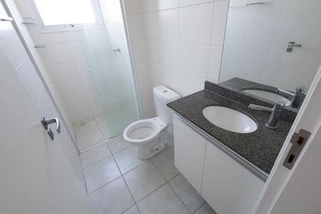 Apartamento para alugar com 68m², 2 quartos e 1 vaga Apartamento para alugar com 68m², 2 quartos e 1 vagaBanheiro da Suíte