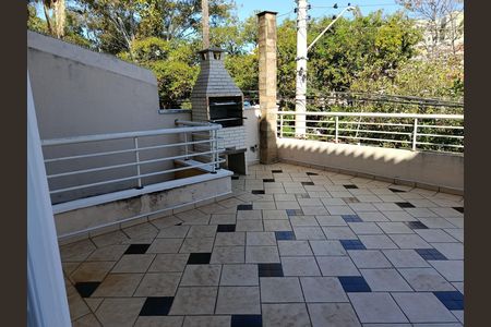 Área externa de casa para alugar com 3 quartos, 170m² em Vila Isolina Mazzei, São Paulo