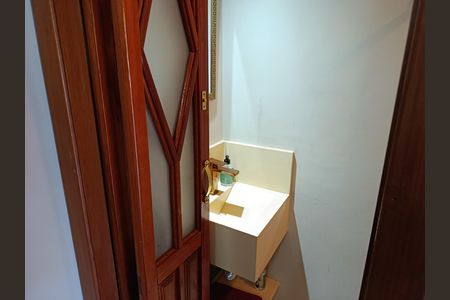 Banheiro de casa para alugar com 3 quartos, 170m² em Vila Isolina Mazzei, São Paulo