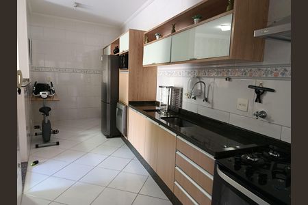 Cozinha de casa para alugar com 3 quartos, 170m² em Vila Isolina Mazzei, São Paulo
