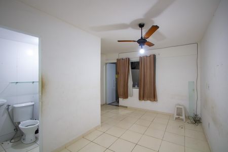 Sala de apartamento para alugar com 1 quarto, 145m² em Paraíso, São Gonçalo