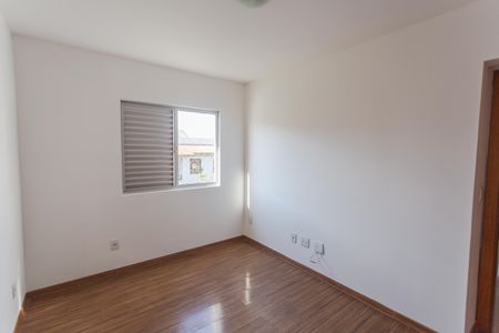 Apartamento para alugar com 191m², 4 quartos e 2 vagas Apartamento para alugar com 191m², 4 quartos e 2 vagasQuarto