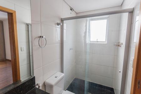 Apartamento para alugar com 191m², 4 quartos e 2 vagas Apartamento para alugar com 191m², 4 quartos e 2 vagasBanheiro da Suíte