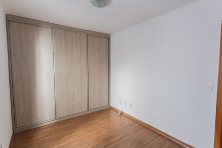 Apartamento para alugar com 191m², 4 quartos e 2 vagas Apartamento para alugar com 191m², 4 quartos e 2 vagasSuíte