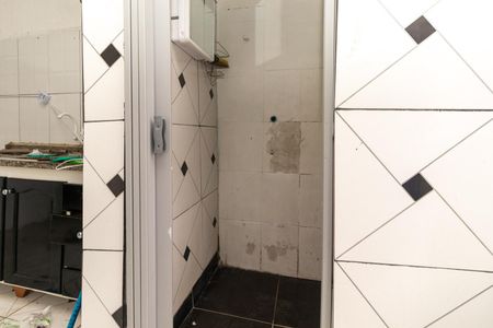 Banheiro de casa para alugar com 1 quarto, 50m² em Vila Macedopolis, São Paulo