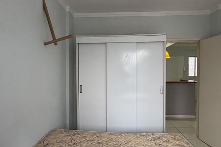 Quarto 2 de apartamento para alugar com 2 quartos, 50m² em Gonzaga, Santos