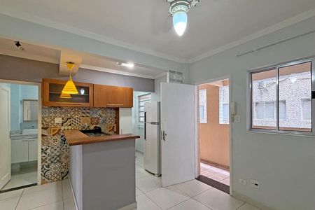 Sala de apartamento para alugar com 2 quartos, 50m² em Gonzaga, Santos