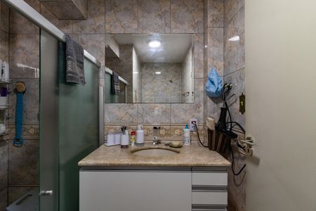 Apartamento à venda com 110m², 3 quartos e 1 vaga Apartamento à venda com 110m², 3 quartos e 1 vagaBanheiro da Suíte
