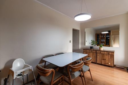 Apartamento à venda com 110m², 3 quartos e 1 vaga Apartamento à venda com 110m², 3 quartos e 1 vagaSala de Jantar