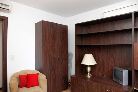 Quarto 2 de apartamento para alugar com 3 quartos, 123m² em Petrópolis, Porto Alegre