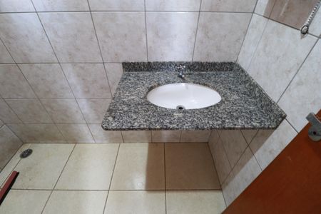 Banheiro  de kitnet/studio para alugar com 1 quarto, 35m² em Vila Virginia, Ribeirão Preto