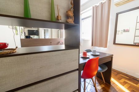 Cozinha de kitnet/studio para alugar com 1 quarto, 18m² em Centro Histórico, Porto Alegre