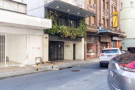 Fachada de kitnet/studio para alugar com 1 quarto, 18m² em Centro Histórico, Porto Alegre