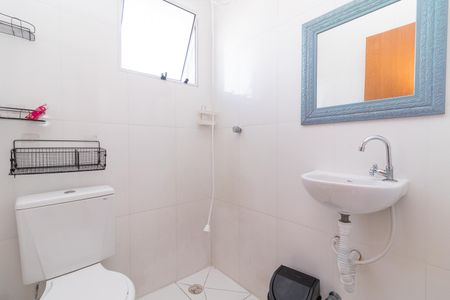 Banheiro de apartamento para alugar com 1 quarto, 32m² em Vila Ré, São Paulo