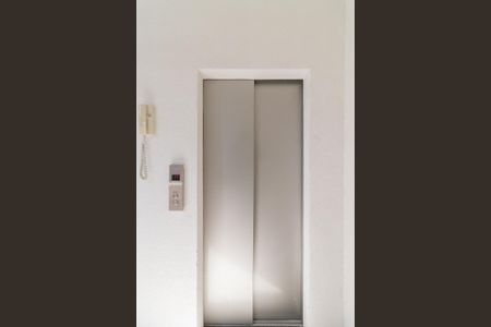 Área comum - Elevador de apartamento para alugar com 1 quarto, 32m² em Vila Ré, São Paulo