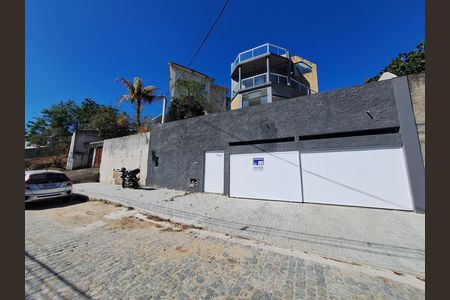 Fachada de casa à venda com 3 quartos, 350m² em Camboinhas, Niterói