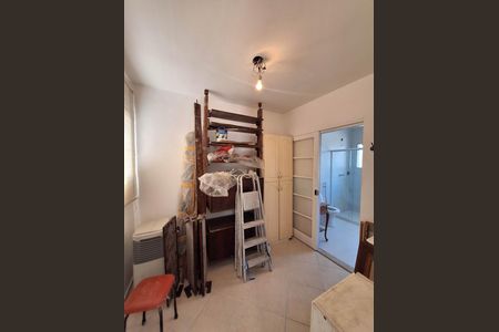 Closet de casa à venda com 3 quartos, 350m² em Camboinhas, Niterói