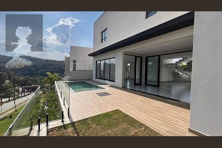 Casa à venda com 4 quartos, 350m² em Cidade Tamboré, Santana de Parnaíba