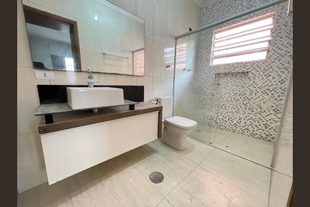 Banheiro 1 de casa à venda com 6 quartos, 180m² em Jardim Arpoador, São Paulo