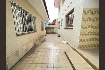 Quintal de casa à venda com 6 quartos, 180m² em Jardim Arpoador, São Paulo