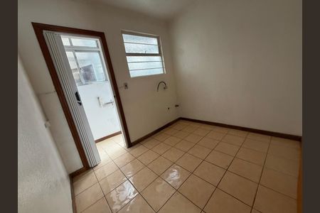 Cozinha de apartamento à venda com 2 quartos, 56m² em Cavalhada, Porto Alegre