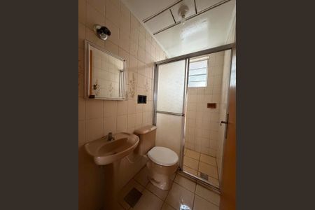Banheiro 1 de apartamento à venda com 2 quartos, 56m² em Cavalhada, Porto Alegre