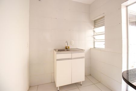 Cozinha de casa para alugar com 2 quartos, 42m² em Bonsucesso, Rio de Janeiro