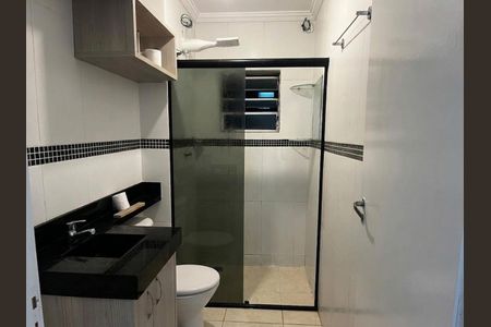 Banheiro de apartamento para alugar com 2 quartos, 51m² em Real Parque, Votorantim
