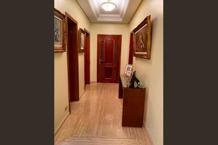 Corredor de apartamento à venda com 4 quartos, 200m² em Planalto Paulista, São Paulo