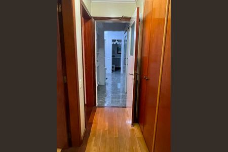 Corredor de apartamento à venda com 4 quartos, 200m² em Planalto Paulista, São Paulo