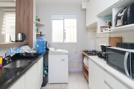 Cozinha de apartamento à venda com 2 quartos, 40m² em Vila Nova, Porto Alegre