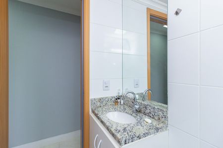 Apartamento para alugar com 45m², 2 quartos e 1 vaga Apartamento para alugar com 45m², 2 quartos e 1 vagaBanheiro