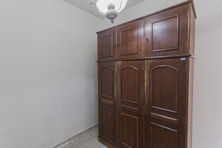Quarto 2 de casa para alugar com 3 quartos, 70m² em Sagrada Família, Belo Horizonte